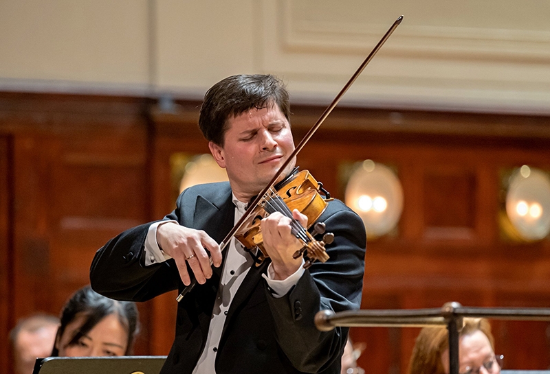 Symfonický orchestr hlavního města Prahy FOK: Roman Patočka & Ion Marin, 5. října 2022 – Roman Patočka (foto Petr Dyrc)