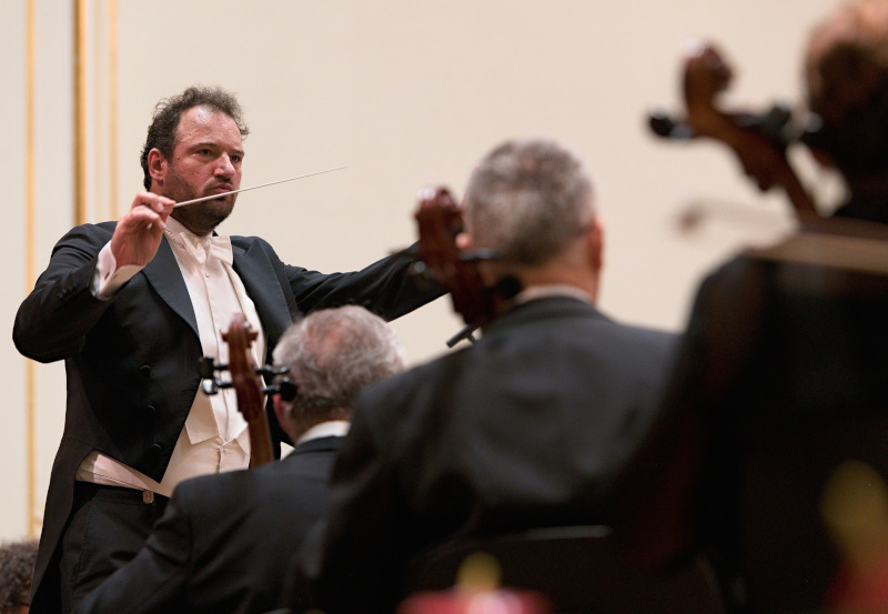Peter Valentovič a Slovenská filharmonie (foto Ján F. Lukáš)