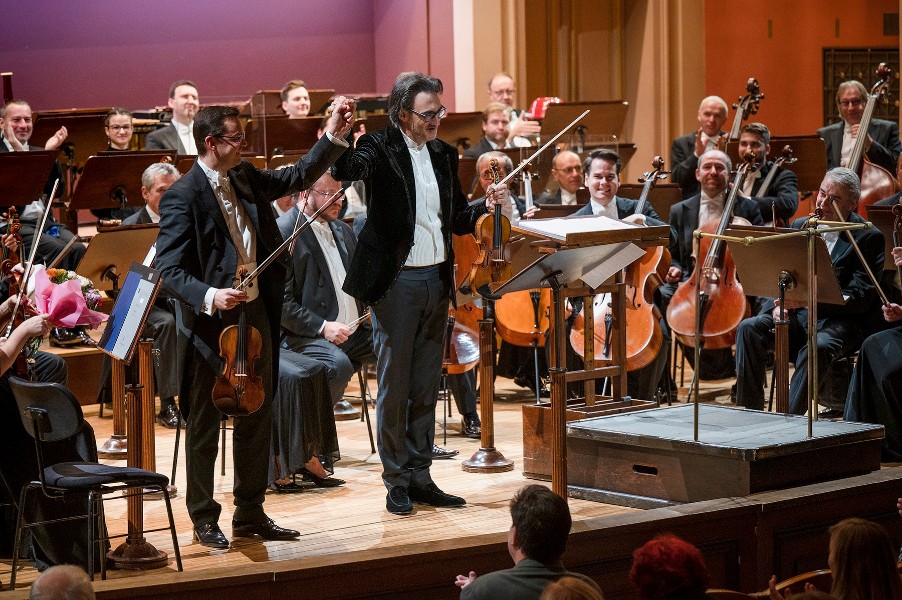 Jan Fišer, Leonidas Kavakos, Česká filharmonie, 14. prosince 2022 (zdroj Česká filharmonie)