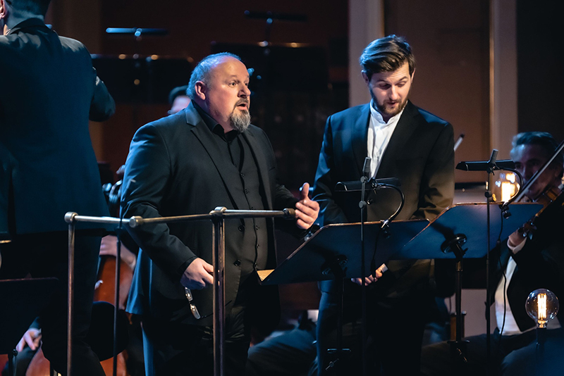 Česká filharmonie, vánoční koncert, 20. prosince 2022 – Jaroslav Březina a Roman Hoza (zdroj Česká filharmonie)