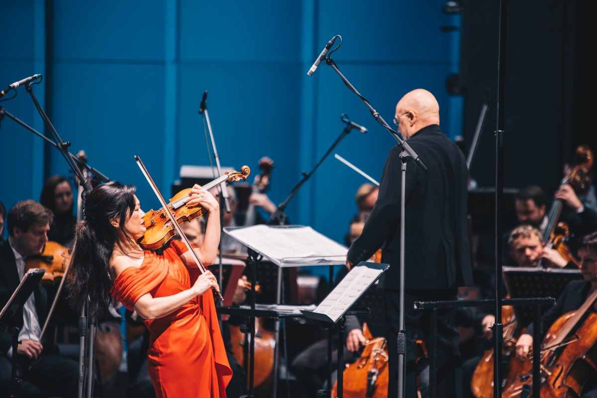 Filharmonie Brno: Z Ameriky do Česka – Yumi Hwang-Williams, 2. března 2023, Janáčkovo divadlo, Brno (zdroj Filharmonie Brno, foto Štěpán Plucar)