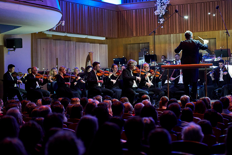 C4 – Filmová hudba velkých skladatelů, 24. března 2023 – Moravská filharmonie Olomouc a Zsolt Hamar (foto Filip Jančo)