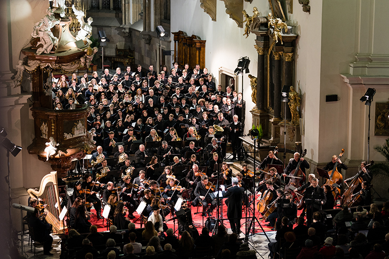 Velikonoční festival duchovní hudby: Ať mé srdce hoří (zahajovací koncert), 2. dubna 2023 – Tomáš Krejčí, Filharmonie Brno, Ars Brunensis, Ensemble Versus, Gaudeamus Brno, Pěvecký sbor Masarykovy univerzity, Vox Iuvenalis (foto Jan Prokopius)