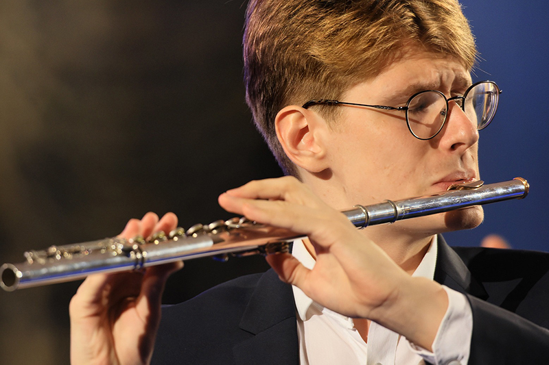 Festival Krumlov: Vadim Gluzman a mladí talenti, 28. července 2023, Zámecká jízdárna – Maciej Kasperek (zdroj Festival Krumlov)