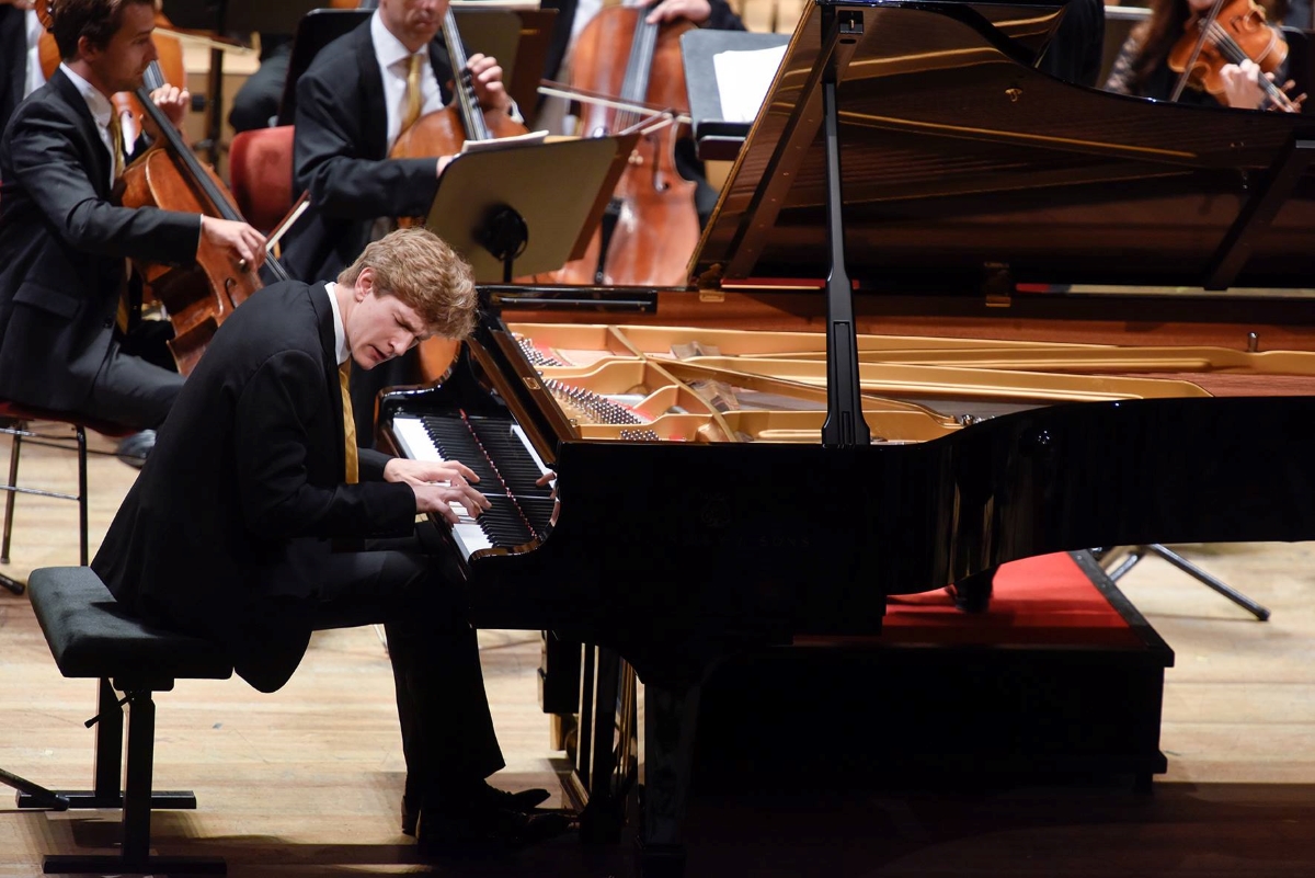 Jan Lisiecki (zdroj Staatskapelle Dresden)
