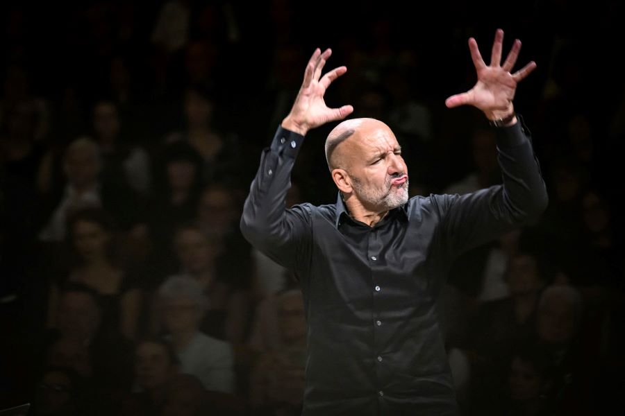 Zahajovací koncert PKF – Prague Philharmonia: Emmanuel Villaum, 6. září 2023, Praha (zdroj PKF – Prague Philharmonia, foto Petra Hajská)