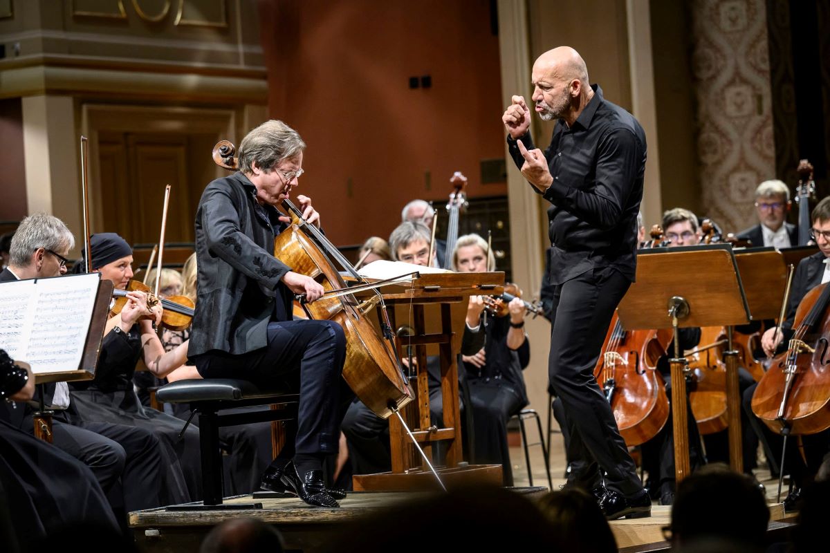 Zahajovací koncert PKF – Prague Philharmonia: Jan Vogler, Emmanuel Villaum, 6. září 2023, Praha (zdroj PKF – Prague Philharmonia, foto Petra Hajská)