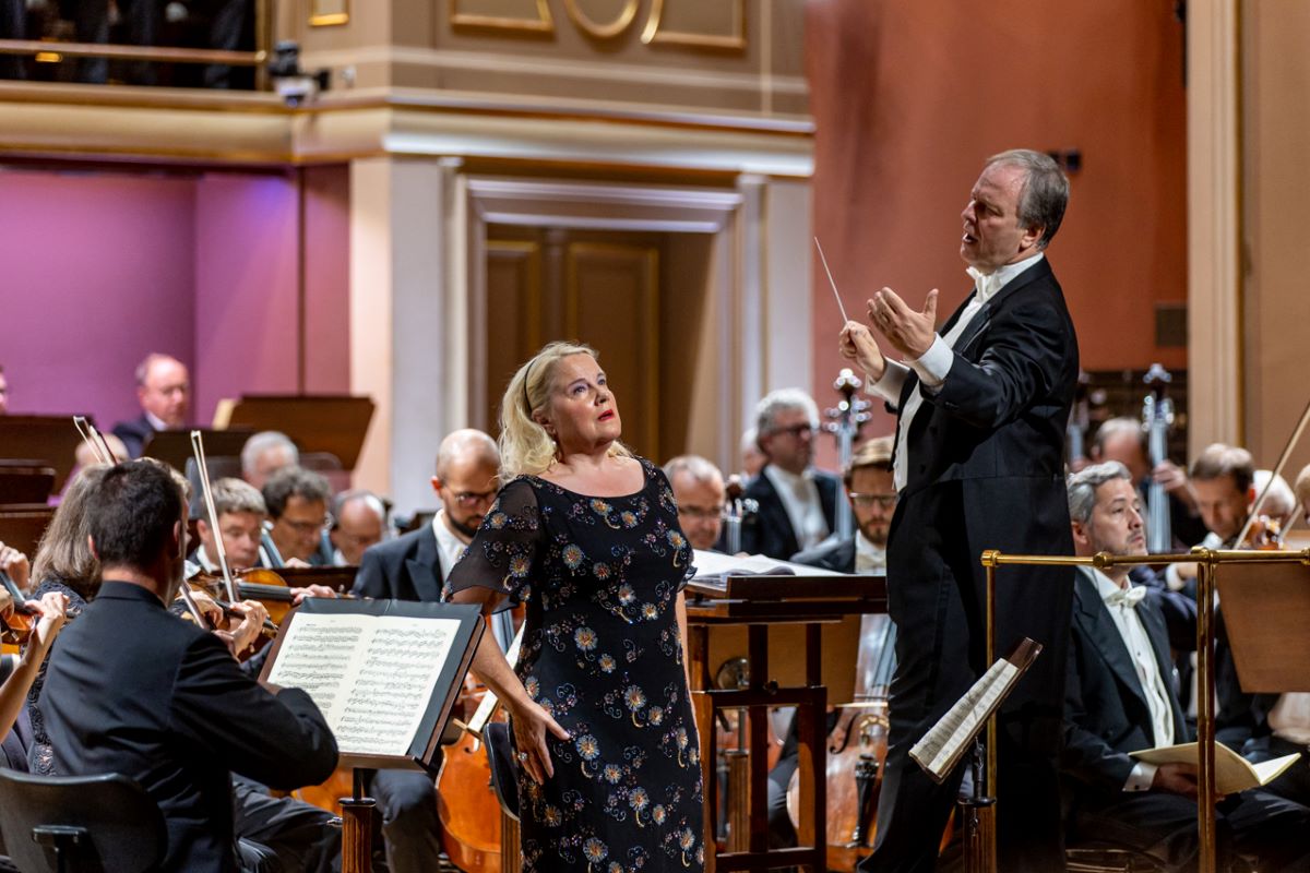 Dvořákova Praha: Johannes Brahms: Německé requiem, op. 45 – Anu Komsi, Sakari Oramo, 14. září 2023, Rudolfinum, Praha (zdroj Dvořákova Praha)