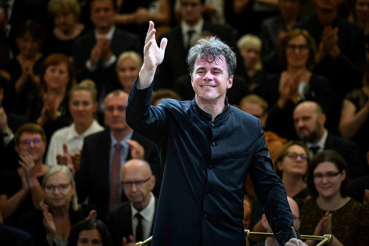 Dvořákova Praha, 13. září 2023, Rudolfinum, Dvořákova síň – Jakub Hrůša (foto Petra Hajská)