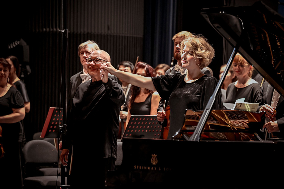 Moravský podzim – Zahajovací koncert. 1. října 2023, Janáčkovo divadlo – Dennis Russell Davies, Polina Osetinskaja a Filharmonie Brno (foto Marek Olbrzymek)