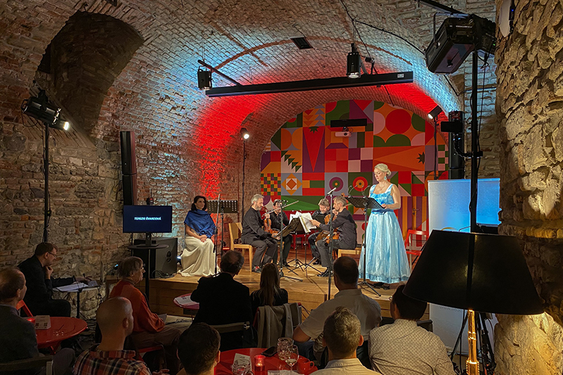 Lieder Company: Smyčce písním sluší, 22. října 2023, Salsita Club – Irena Troupová, Graffovo kvarteto a Jana Hrochová (zdroj Lieder Company)