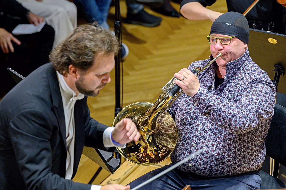 Symfonický orchestr hlavního města Prahy FOK: Star Wars & Planety, 9. listopadu 2023, Obecní dům – Tomáš Brauner a Zuzana Rzounková (foto Petr Dyrc)