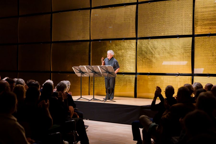 Musikverein Perspektiven: Irvine Arditti, 18. listopadu 2023, Gläserner Saal, Musikverein, Vídeň (zdroj Wien Modern, foto Raphael Mittendorfer)
