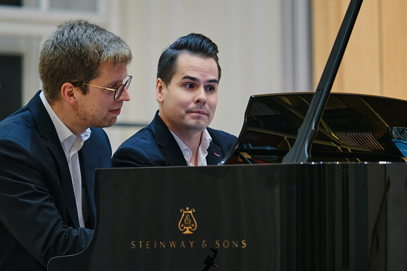 Dny Bohuslava Martinů: Václav Petr & Marek Kozák, 5. prosince 2023, Sál Martinů, Lichtenštejnský palác (foto Michael Romanovský)