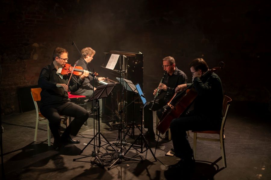 Cyklus soudobé hudby s PKF – Prague Philharmonia: Michal Sedláček, Martin Fila, Jindřich Pavliš, Lukáš Pospíšil, 12. prosince 2023, Švandovo divadlo, Praha (zdroj PKF—Prague Philharmonia, foto Milan Mošna)