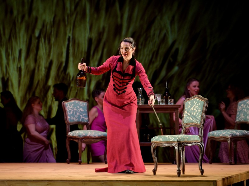 Bedřich Smetana: Dvě vdovy, Národní divadlo moravskoslezské – Lada Bočková (Karolina, vdova) (foto Martin Popelář)