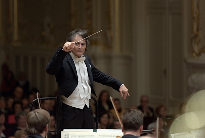 Hudba troch storočí: Beethoven, d’Albert, Debussy - Jun Märkl - Koncertná sieň Slovenskej filharmónie Bratislava (foto © Jan Lukas/SF)