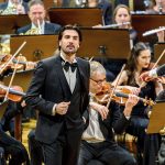 Jonathan Tetelman & Sylvia D’Eramo, 23. ledna 2024, Dvořákova síň Rudolfina – Jonathan Tetelman a PKF – Prague Philharmonia (foto Petr Dyrc)