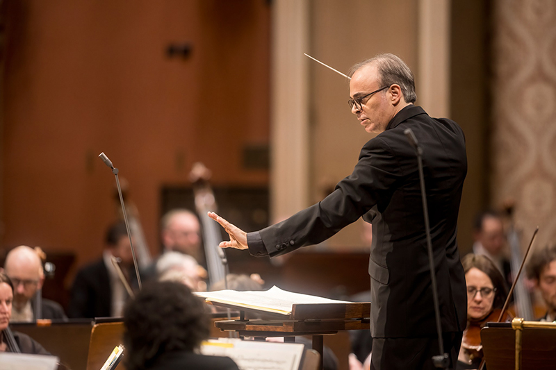 Klasici 20. století, 22. ledna 2024, Rudolfinum – Ilan Volkov a Symfonický orchestr Českého rozhlasu (foto Vojtěch Brtnický)