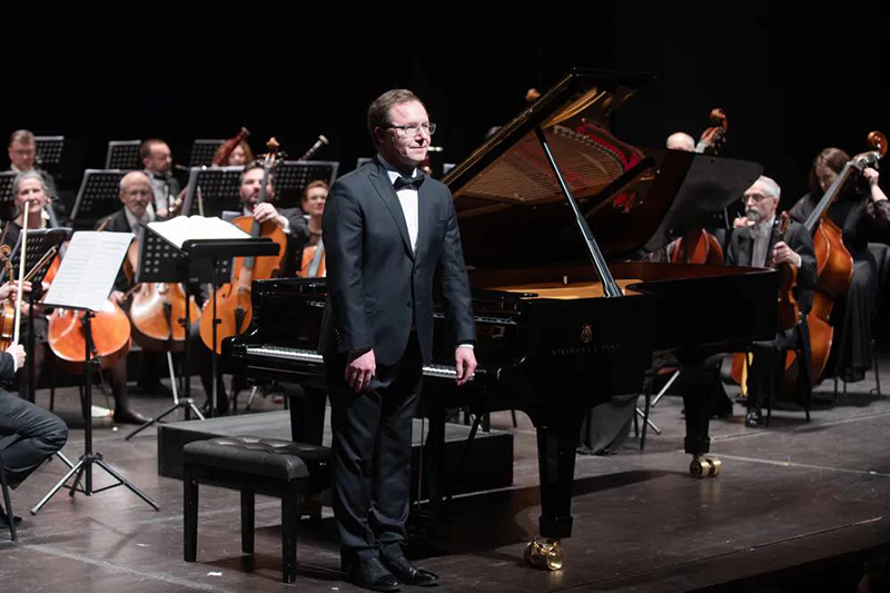 V hudbě život Čechů, 28. února 2024, Divadlo J. K. Tyla, Nová scéna – Maxim Averkiev, Orchestr opery DJKT (foto Irena Štěrbová)
