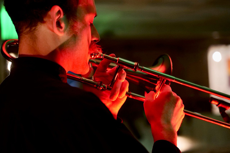 Prague Music Performance – James Tenney: Postal Pieces, 1. března 2024, Divadlo X10 (foto Marek Bouda)