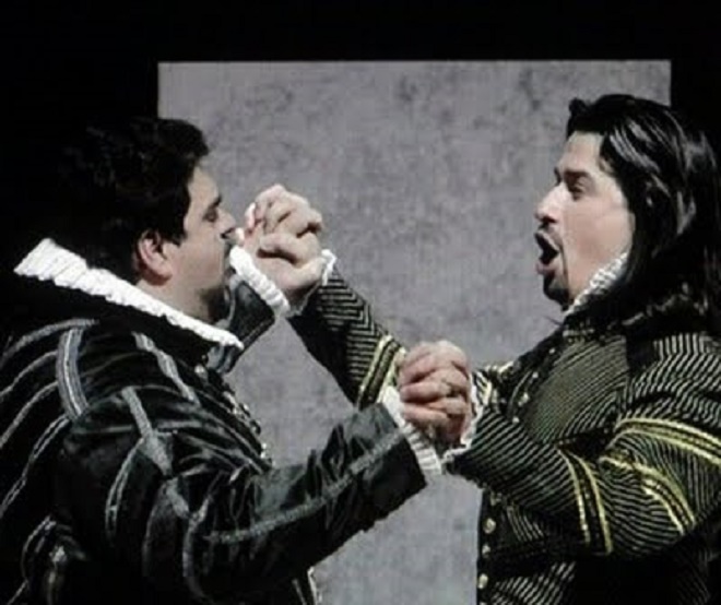 Otvorenie sezóny v La Scale, Don Carlo 2008. Vľavo tenor Stuart Neil, ktorý deň pred premiérou nahradil Giuseppe Filianotiho, vpravo Dalibor Jenis