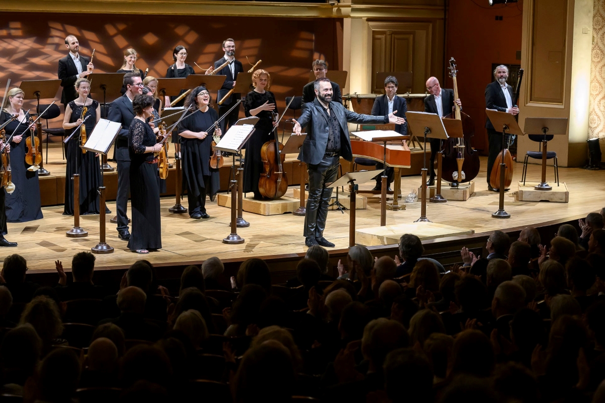 Collegium 1704: Il Polifemo, 15. dubna 2024, Rudolfinum, Dvořákova síň – Luigi De Donato a Václav Luks (foto Petra Hajská)