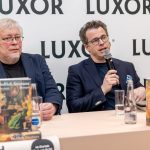Pavel Kosatík, Jakub Hrůša, 11. dubna 2024, Palác knih Luxor, Praha (zdroj Pavel Kosatík)