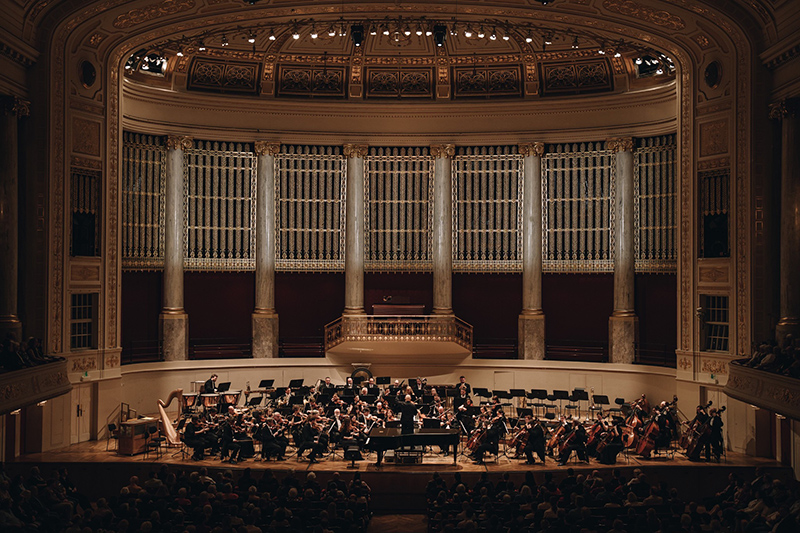 Filharmonie Brno: Rhapsody in Blue 100, 14. dubna 2024, Konzerthaus, Vídeň – Dennis Russell Davies (foto Štěpán Plucar)