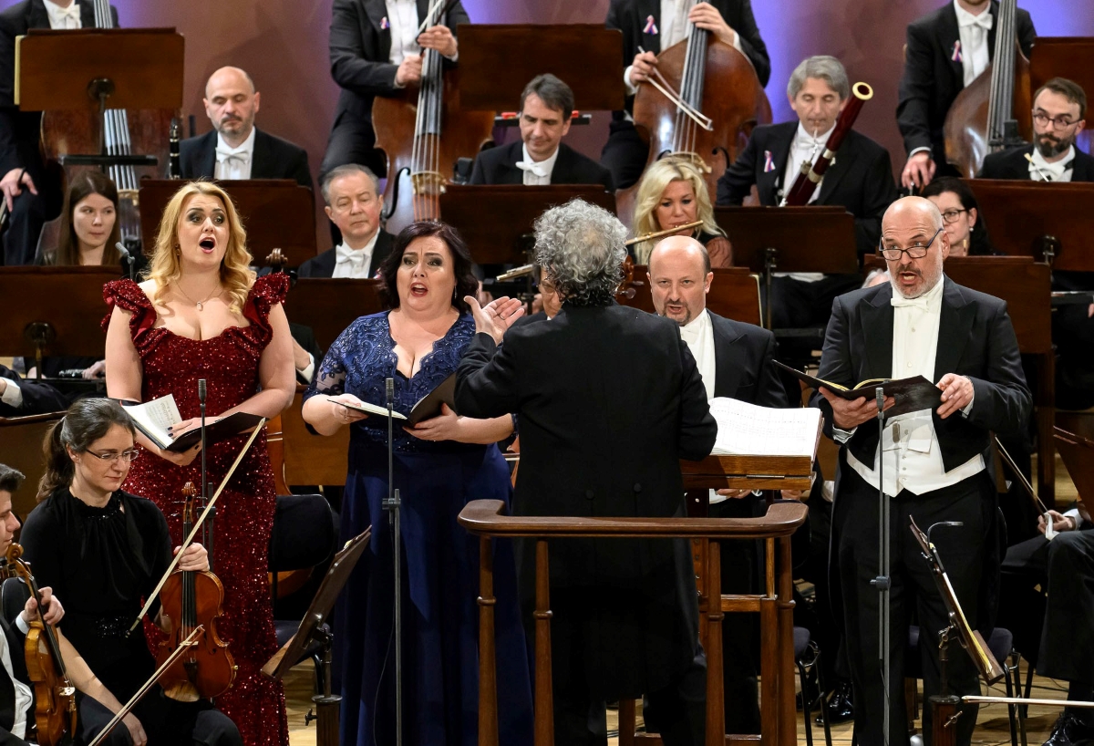 Ludwig van Beethoven: Symfonie č. 9 d moll, op. 125. s „Ódou na radost“ (70') – Iwana Sobotka, Lucie Hilscherová, Semjon Byčkov, Norbert Ernst, Florian Boesch (zdroj České filharmonie)