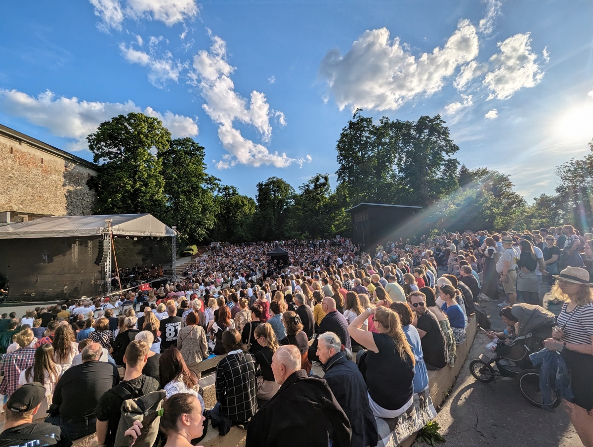 Protestní koncert proti sloučení Moravské filharmonie Olomouc a Moravského divadla Olomouc, 20. května 2024 (foto Jan Holpuch)