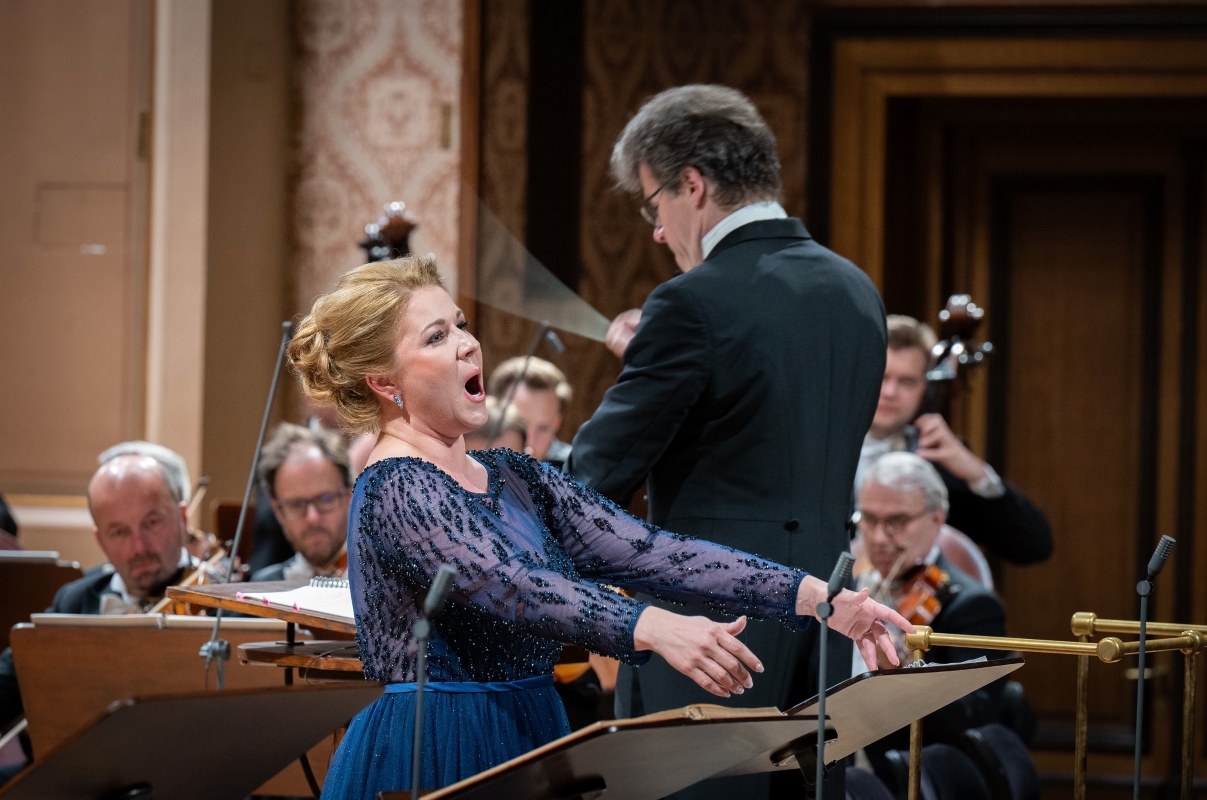 Pražské jaro: Slavnostní Libuše, 28. května 2024, Rudolfinum, Dvořákova síň – Kateřina Kněžíková a Jakub Hrůša (foto Ivan Malý)