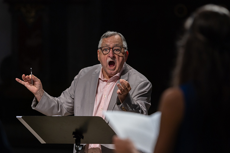 Concentus Moraviae: Huelgas Ensemble – Franko-vlámská polyfonie mezi lety 1400–1600, 25. června 2024, Kostel sv. Šimona a Judy – Paul van Nevel (foto Magdalena Slámová)