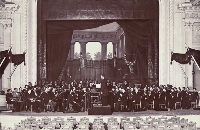 Eduard Nápravník a orchestr Mariinského divadla (zdroj mariinsky.ru)