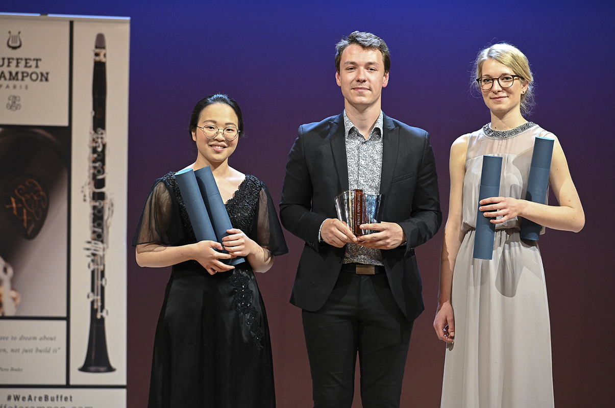 Finálové kolo 73. ročníku Mezinárodní hudební soutěže Pražské jaro, 14. května 2022 – Yung-Yuan Chiang, Lilian Lefebvre, Anna Sysová (foto Ivan Malý)