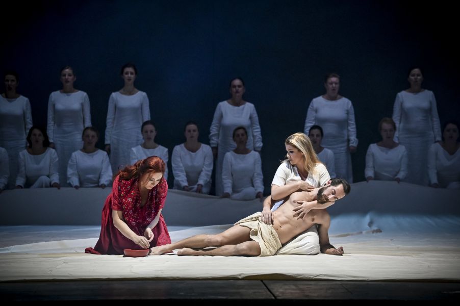 Leoš Janáček: Z mrtvého domu/Glagolská mše – Jana Hrochová, Kateřina Kněžíková, Michal Heriban, Janáčkova opera (foto Marek Olbrzymek)