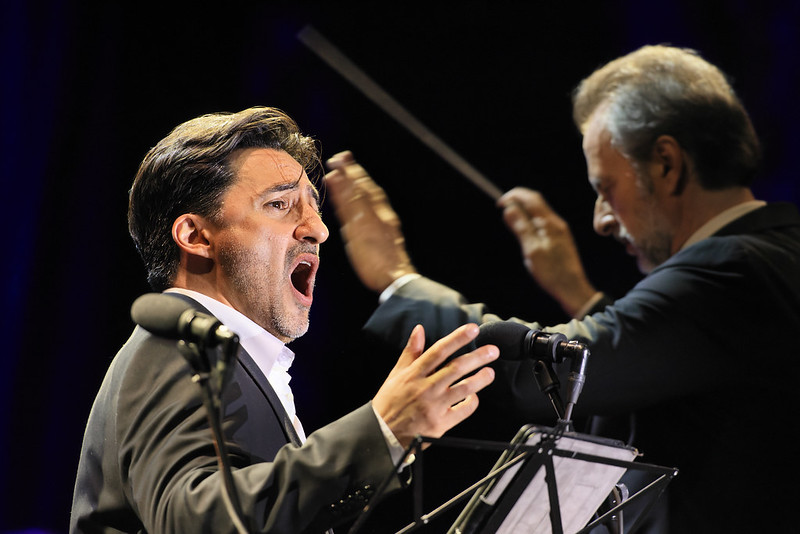 Festival Krumlov – Operní gala, 15. července 2023, Letní jízdárna Český Krumlov – Charles Castronovo a David Giménez Carreras (foto Libor Sváček)