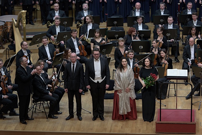 Simona Houda Šaturová (soprán), Stella Grigorian (mezzosoprán), Tomáš Šelc (barytón), Slovenský filharmonický zbor, Slovenská filharmónia, dirigent Fabrizio Ventura -Bratislava 21./22.1.2016 (foto Ján Lukáš)