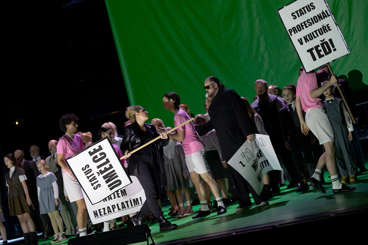 Ruggero Leoncavallo: Komedianti, Moravské divadlo Olomouc – Barbora Perná, Jakub Rousek (foto Tereza Valnerová)