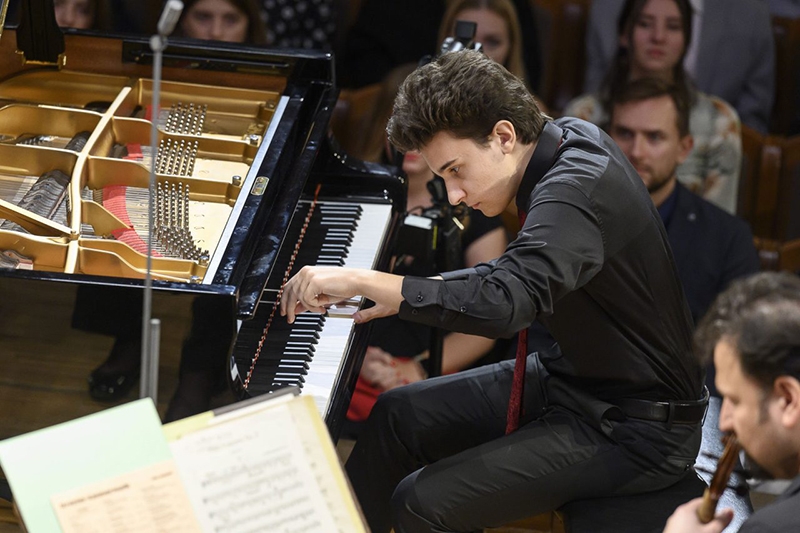 Finálové kolo Concertino Praga, 16. září 2022: Viktor Vichev (foto Petra Hajská)