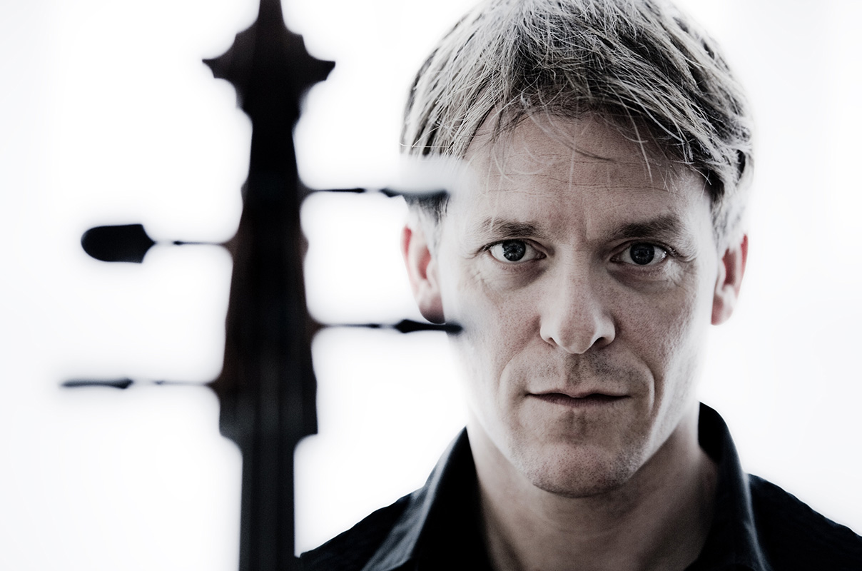 Alban Gerhardt (foto Sim Canetty-Clarke)