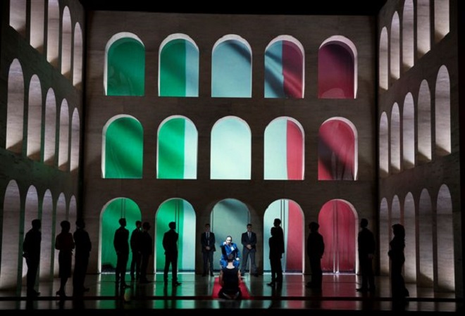 G.F.Händel: Agrippina - Mika Kares (Claudio), Ensemble und Statisten - Theater an der Wien 2016 (foto © Werner Kmetitsch)