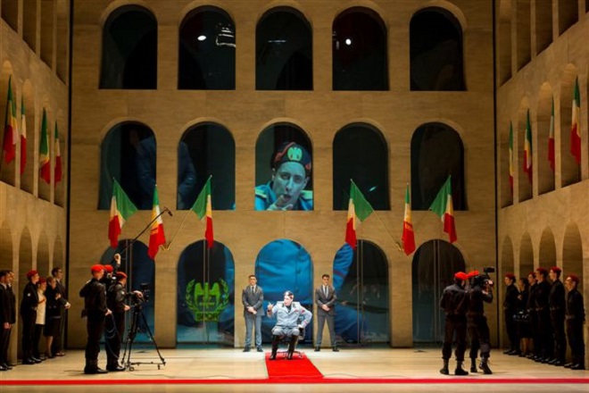 G.F.Händel: Agrippina - Mika Kares (Claudio), Ensemble, Statisten - Theater an der Wien 2016 (foto © Werner Kmetitisch)