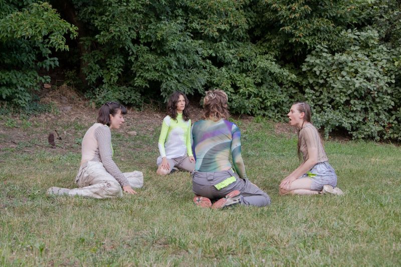 Alica Minar a Dorota Michalak – Lush Blast (foto Darja Lukjanenko)