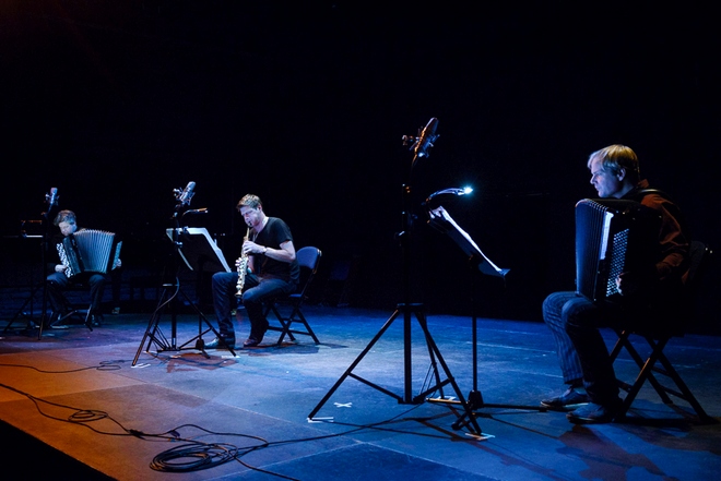 Frode Andersen, Frode Haltli, Torben Snekkestad - La Fabrika 21.11.2016 - (foto © Karel Šuster)