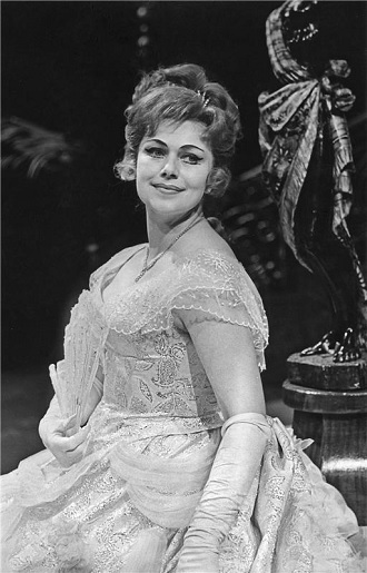 R. Strauss: Arabella - Marcela Machotková (Arabella) - ND Praha 1972 (foto Jaromír Svoboda)