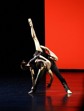 Maria Barrios: Three Loves - Bayerisches Staatsballett II - ND Praha (foto Hana Smejkalová)