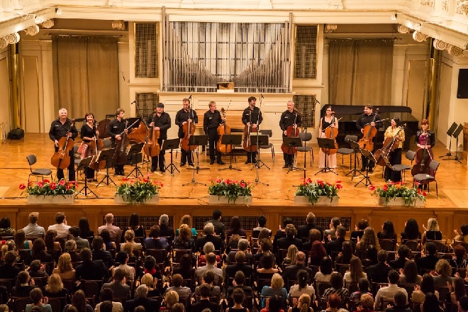 Dvanáct violoncell – Brněnští violoncellisté – Moravský podzim 2015 (foto Petr Francán)