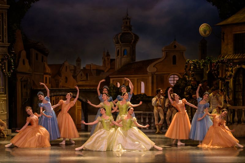 Balet Národího divadla – Coppélia (foto Serghei Gherciu)