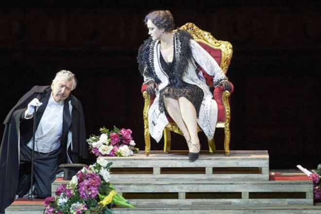 L. Janáček: Věc Makropulos - Heinz Zednik (Hauk-Šendorf), Laura Aikin (Emilia Marty) - WSO 2015 (foto Michael Pöhn)
